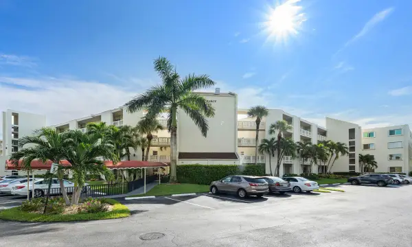 6768 10th Avenue N 216, Lake Worth, FL 33467