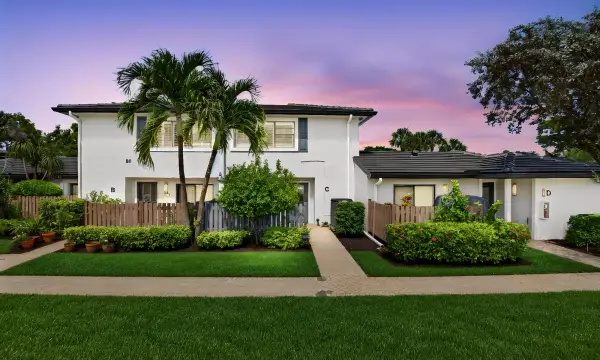 28 Southport Lane C, Boynton Beach, FL 33436