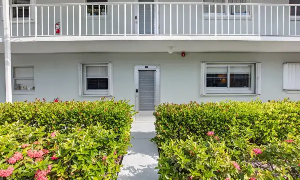 2320 SW 22nd Avenue 211, Delray Beach, FL 33445