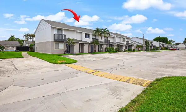 4605 Pier Drive, Greenacres, FL 33463