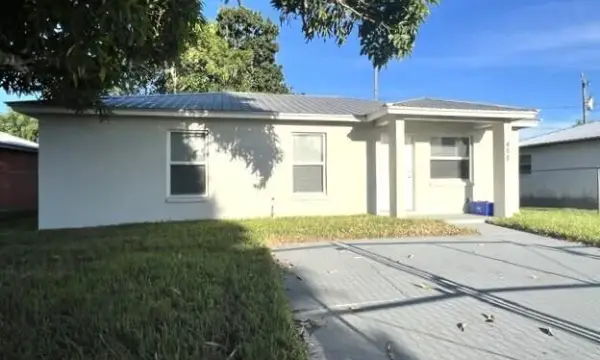 488 E Jordan Boulevard, Pahokee, FL 33476