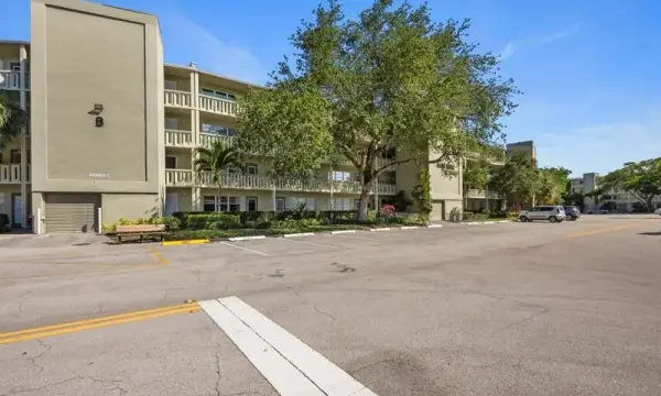 4028 Berkshire B 4028, Deerfield Beach, FL 33442