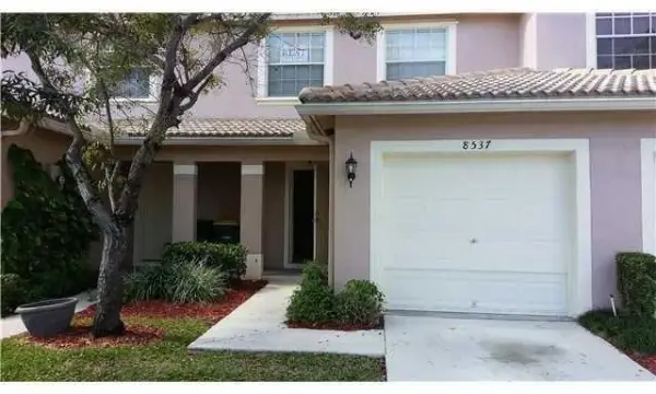 8537 W Southgate Shores Circle E, Tamarac, FL 33321