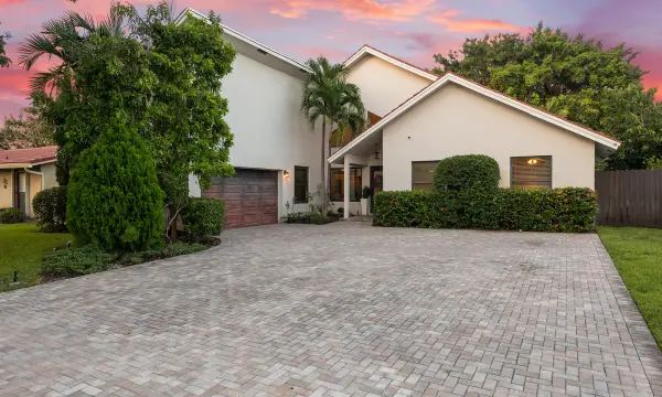 Address Withheld, Coral Springs, FL 33071