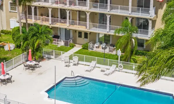 495 SE 8th Street 242, Deerfield Beach, FL 33441