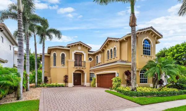 8126 Valhalla Drive, Delray Beach, FL 33446