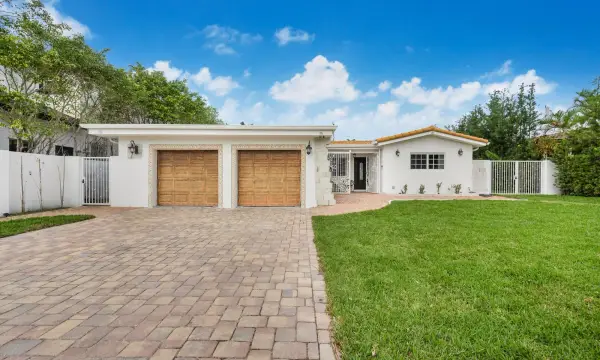 1311 Pierce Street, Hollywood, FL 33019