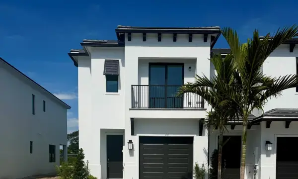 711 Nove Boulevard 15 Mangrove, Margate, FL 33063