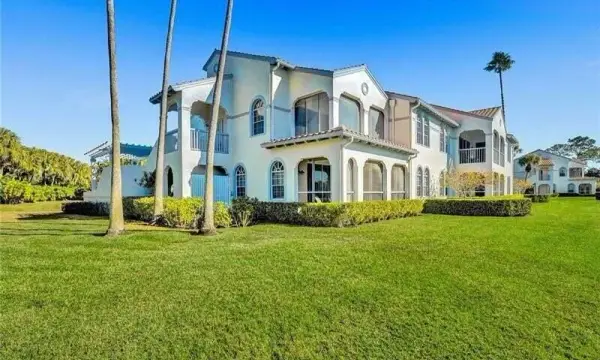 704 Ryder Cup Circle, Palm Beach Gardens, FL 33418