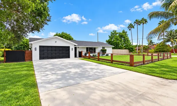 3120 Mariner Way, Lake Worth, FL 33462