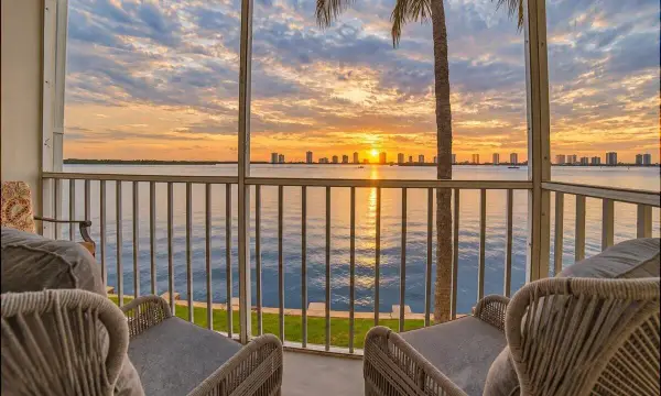 101 Doolen Court 205, North Palm Beach, FL 33408