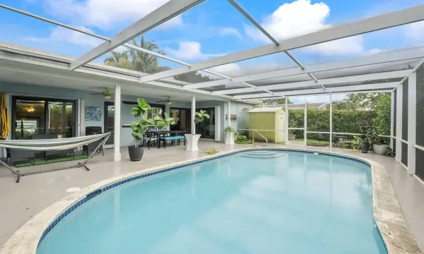 4450 NW 19th Avenue, Oakland Park, FL 33309