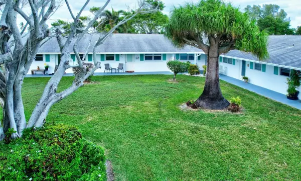 400 SW Golfview Terrace 111, Boynton Beach, FL 33426