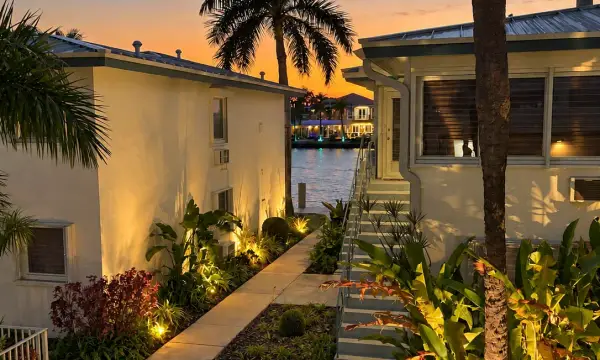561 Bayshore Drive 7, Fort Lauderdale, FL 33304