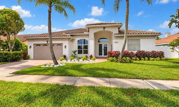 23329 Lago Mar Circle, Boca Raton, FL 33433