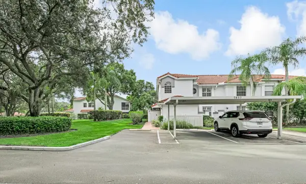 7857 Whispering Palms Drive 201, Boynton Beach, FL 33437