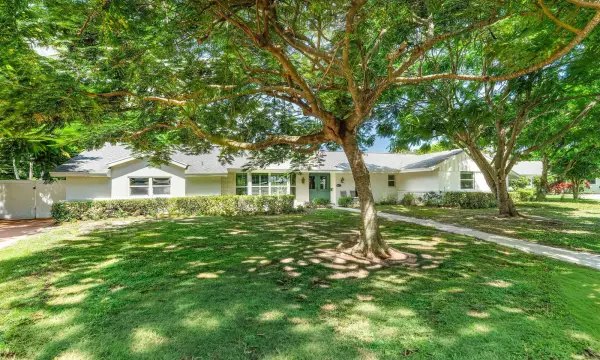817 Anchorage Drive, North Palm Beach, FL 33408