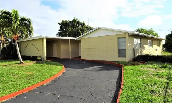 2230 Avenue H W, Riviera Beach, FL 33404