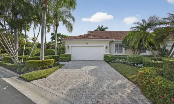 8184 Sandpiper Way, West Palm Beach, FL 33412