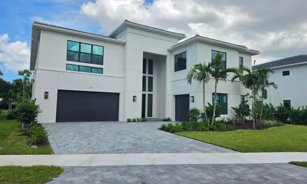 9911 Meravita Avenue, Boca Raton, FL 33496