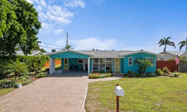2750 NE 27th Circle, Boca Raton, FL 33431
