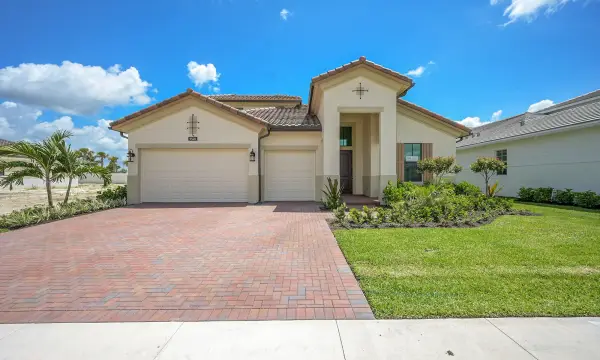 9528 St. Germain Drive, Palm Beach Gardens, FL 33412