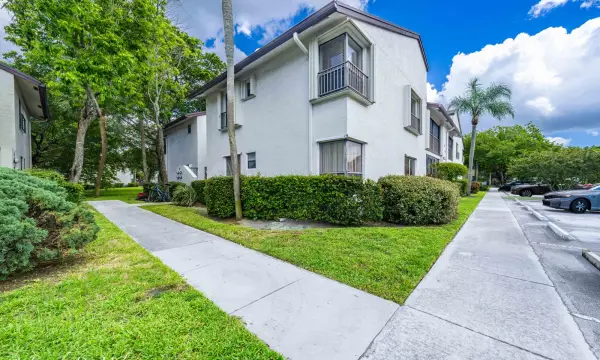 3127 Cocoplum Circle, Coconut Creek, FL 33063