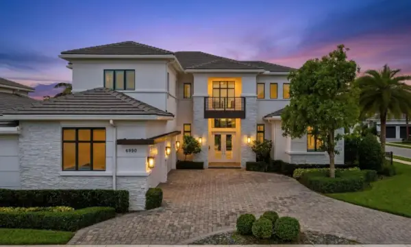 6990 NW 27th Avenue, Boca Raton, FL 33496