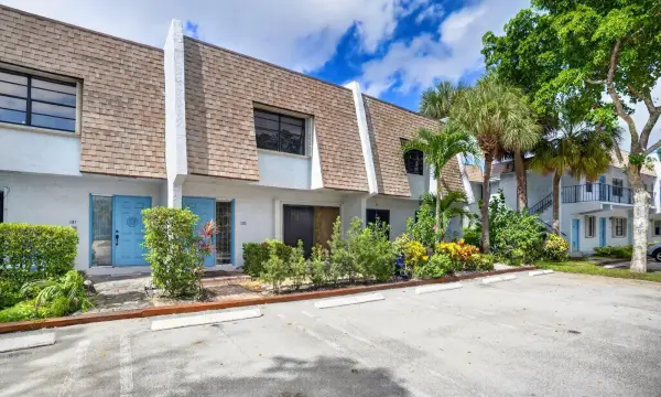 400 Canal Point S 130, Delray Beach, FL 33444