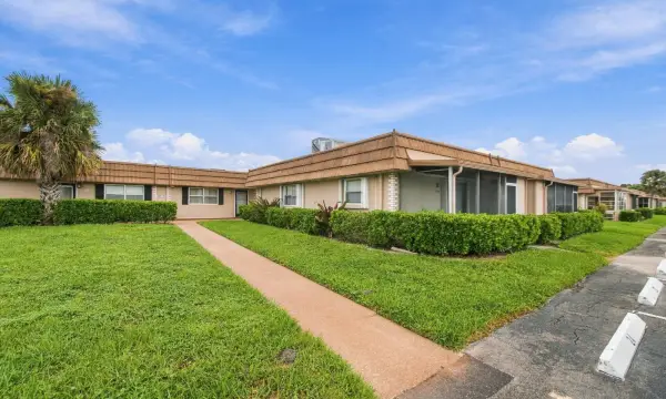 334 Seville N, Delray Beach, FL 33446