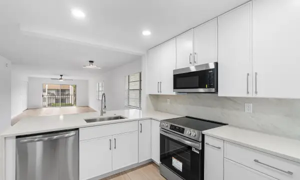 2925 SW 22nd Avenue 2080, Delray Beach, FL 33445