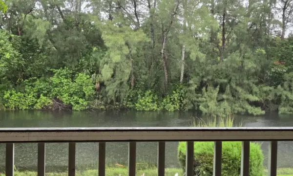 130 Lake Meryl Drive, West Palm Beach, FL 33411