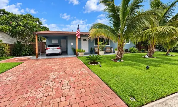 15 SW 13th Court, Deerfield Beach, FL 33441