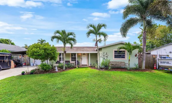 7416 Cocoanut Drive, Greenacres, FL 33467