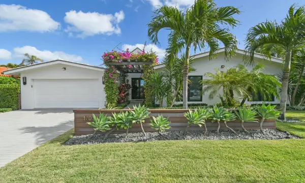 170 Beacon Lane, Jupiter Inlet Colony, FL 33469