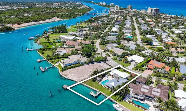87 Lighthouse Drive, Jupiter Inlet Colony, FL 33469