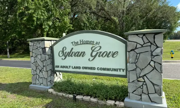 18035 Glen Raven Blvd Boulevard, Brooksville, FL, 34604