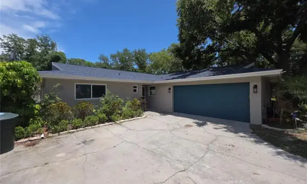 63 Oakwood Drive, Dunedin, FL, 34698