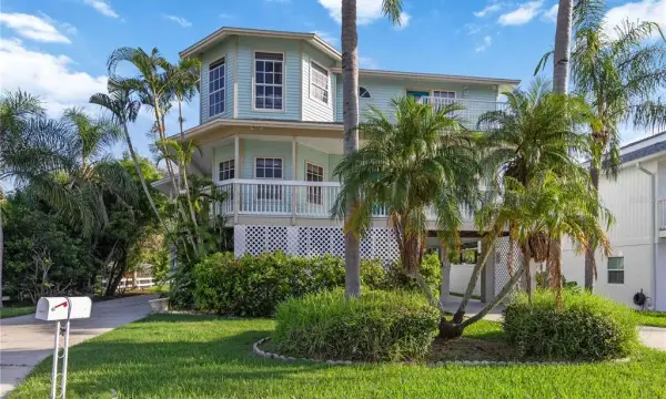 13951 Harbor View Drive, Seminole, FL, 33776