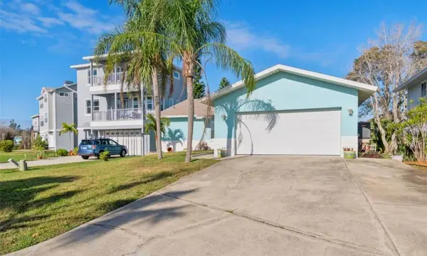 216 176th Avenue E, Redington Shores, FL, 33708
