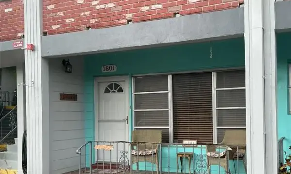 4300 58th Street N, Unit 1801, Kenneth City, FL, 33709