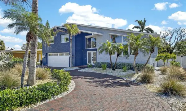 931 Gulf Boulevard, Belleair Beach, FL, 33786