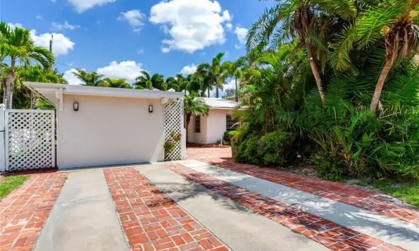 16107 Gulf Boulevard, Redington Beach, FL, 33708