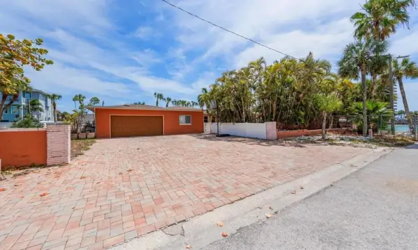 630-650 79th Avenue, St Pete Beach, FL, 33706