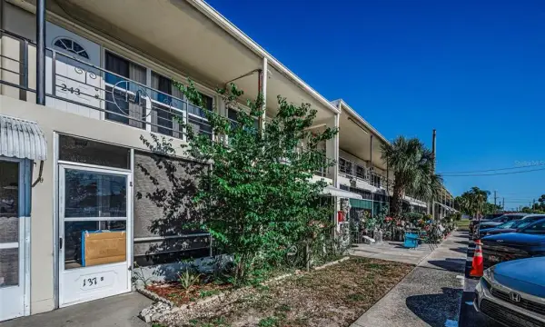 4051 58th Street N, Unit 243, Kenneth City, FL, 33709