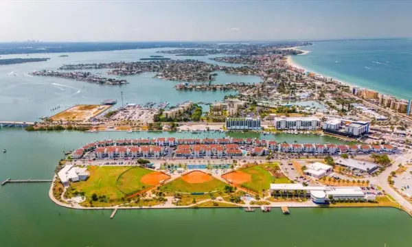 179 Medallion Boulevard, Unit H, Madeira Beach, FL, 33708
