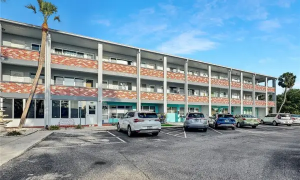 4300 58th Street N, Unit 1915, Kenneth City, FL, 33709