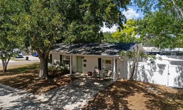 6737 Laurel Street N, St Petersburg, FL, 33702