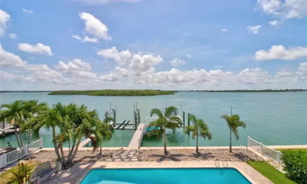 503 Johns Pass Avenue, Madeira Beach, FL, 33708