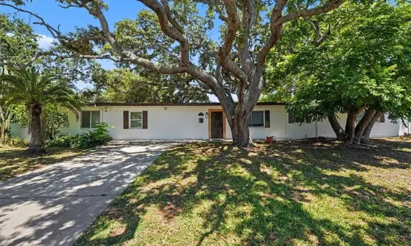 217 Garden Circle, Belleair, FL, 33756